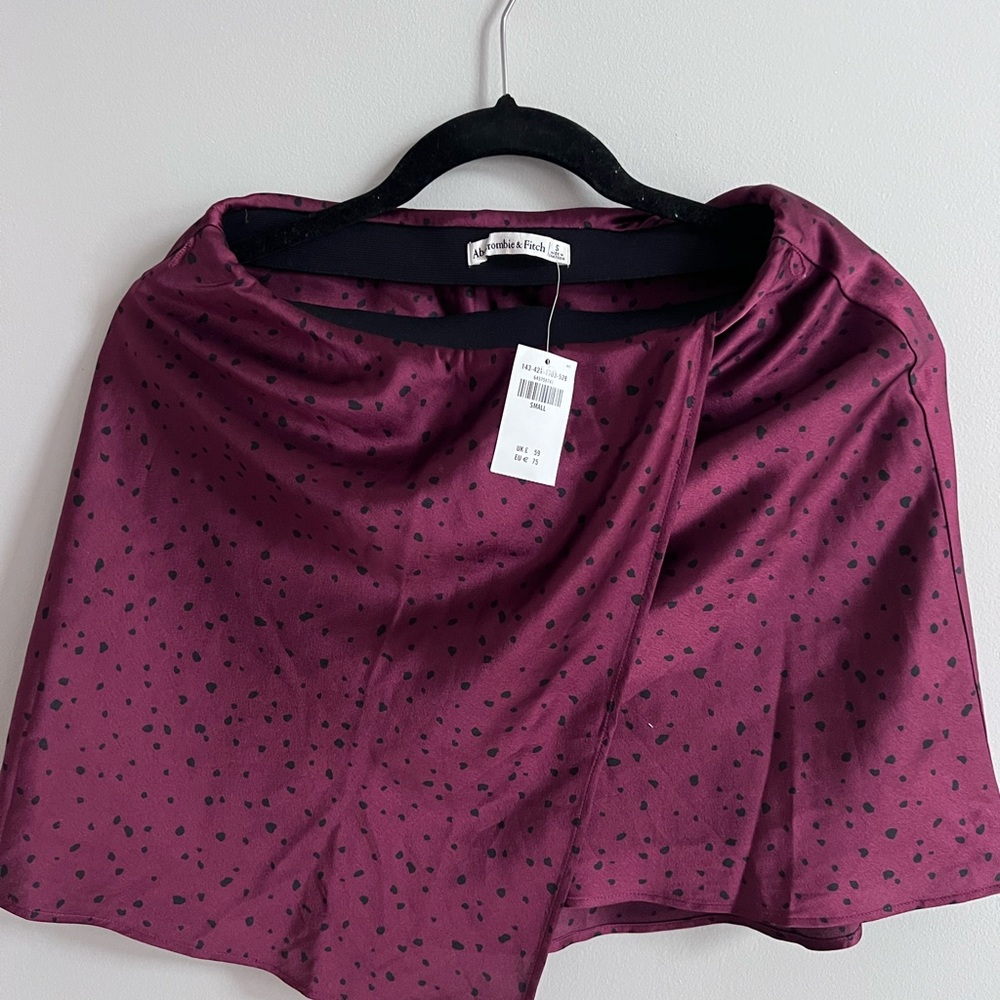 Abercrombie & Fitch Plum Mini Skirt with Black Speckle Print